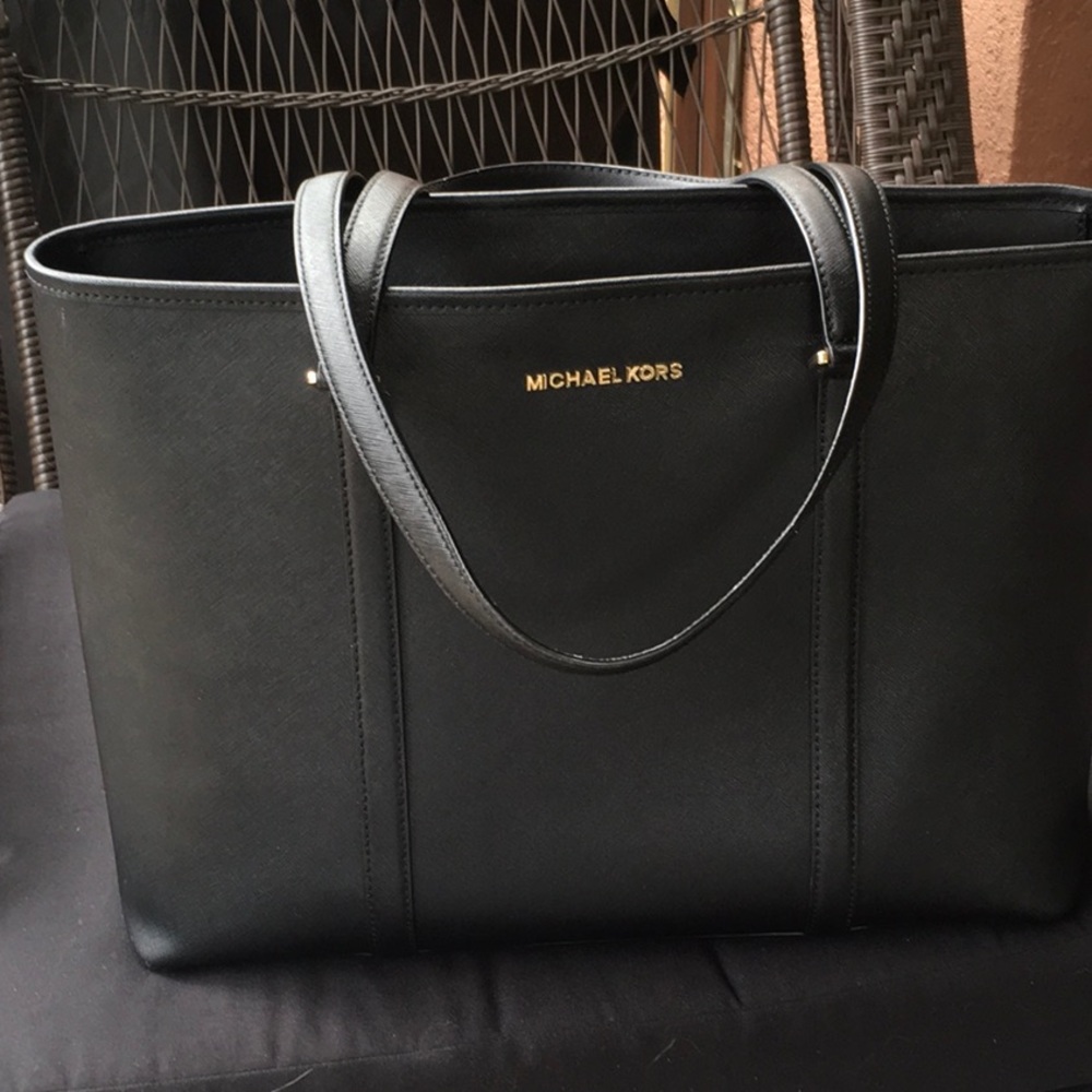 Michael Kors laptop / all purpose shoulder handbag